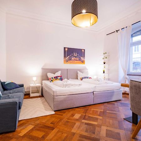 Stayinn "Heart Of The City" Suite Friburgo in Brisgovia Esterno foto