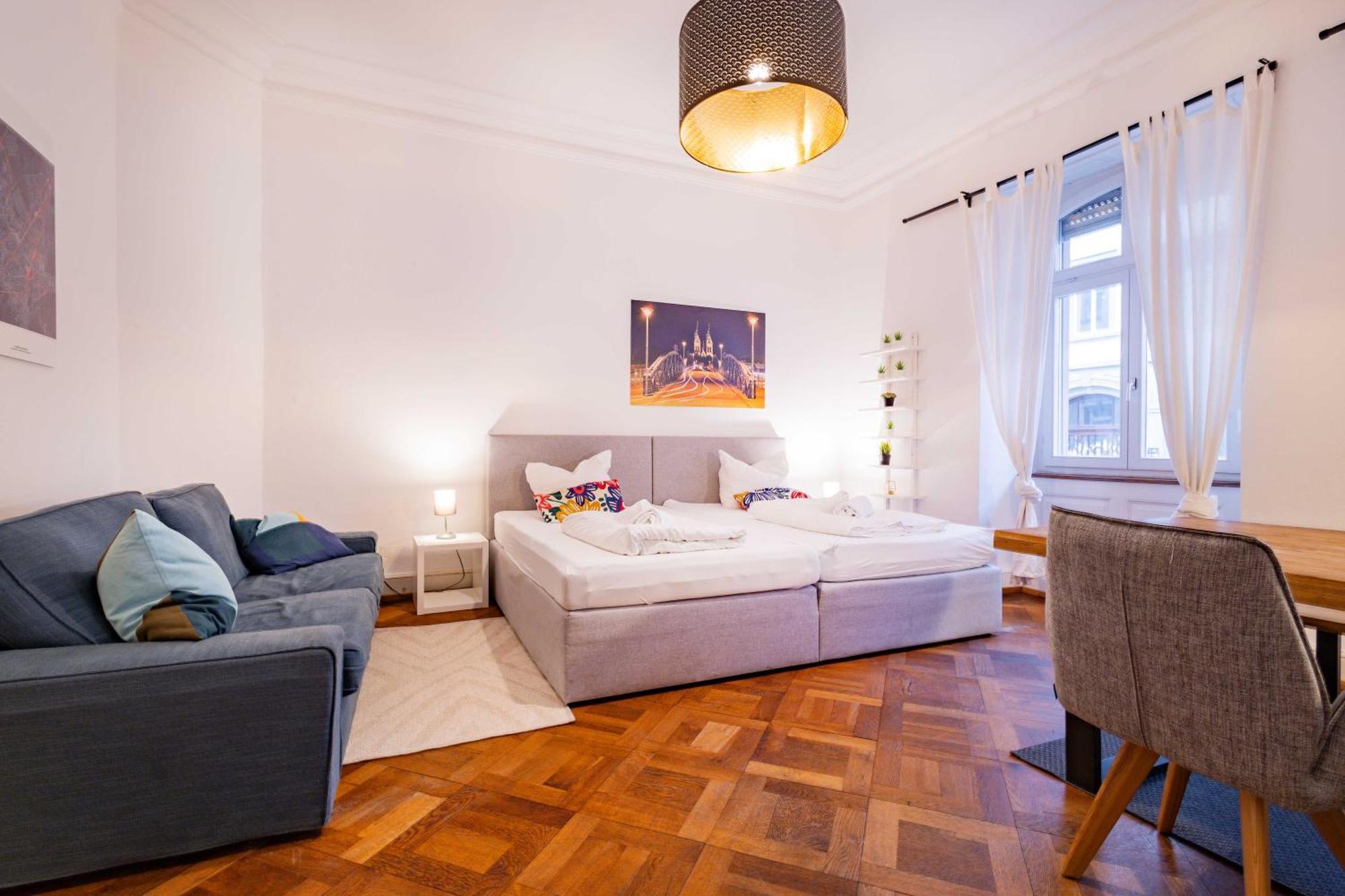 Stayinn "Heart Of The City" Suite Friburgo in Brisgovia Esterno foto